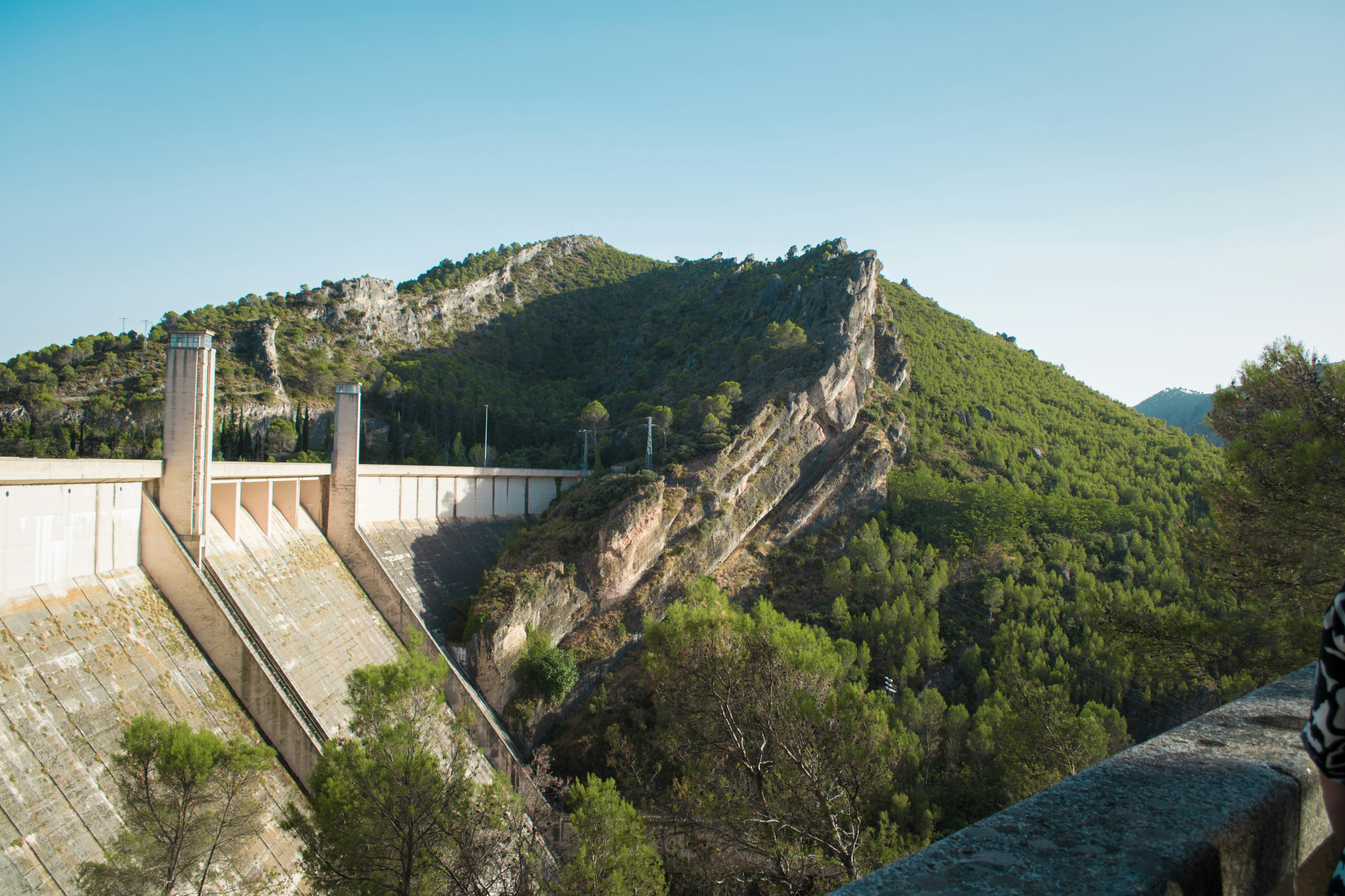 Oyama Dam — Wall Maria
